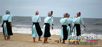 330px-Femmes-Amish.jpg